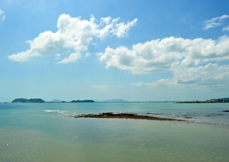 Calzada de Amador (Amador Causeway)